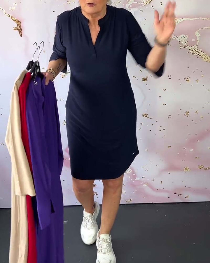 Hanneke™ | Effen jurk met V-hals