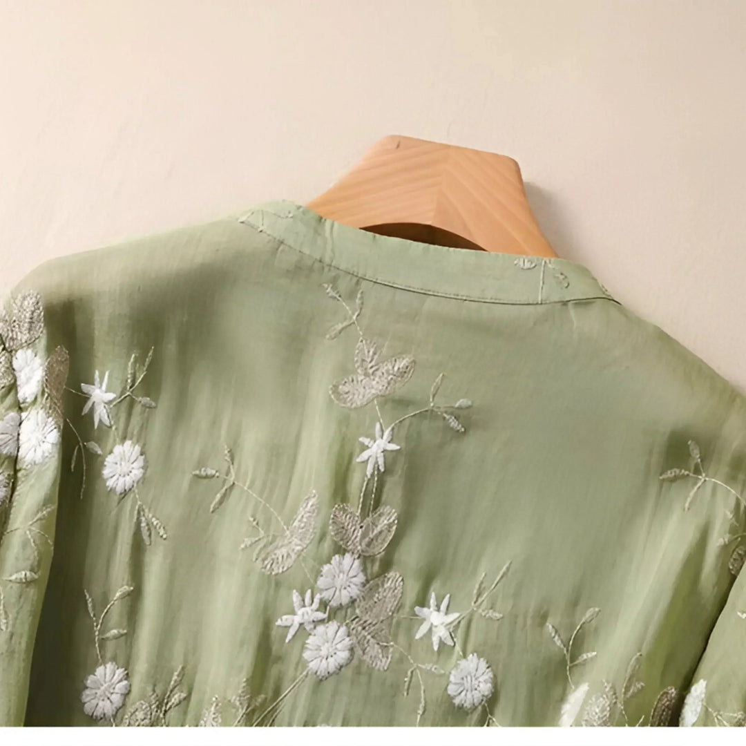 Marie™ Bloemenknopen Blouse