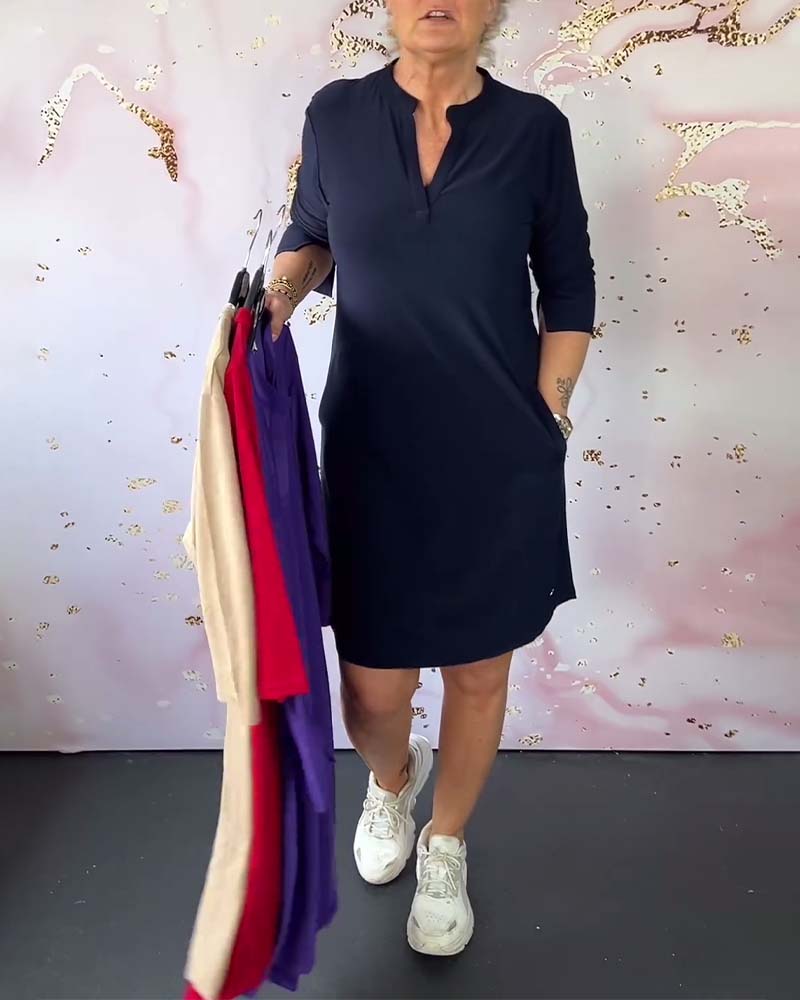 Hanneke™ | Effen jurk met V-hals
