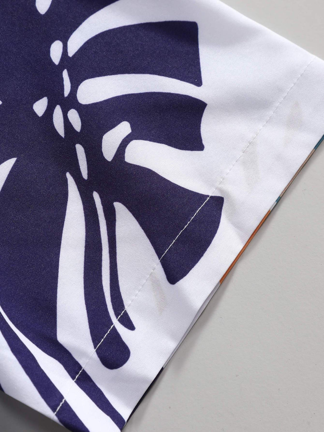 Kleurrijke Bladerprint Doorknoop Shirt & Zwembroek